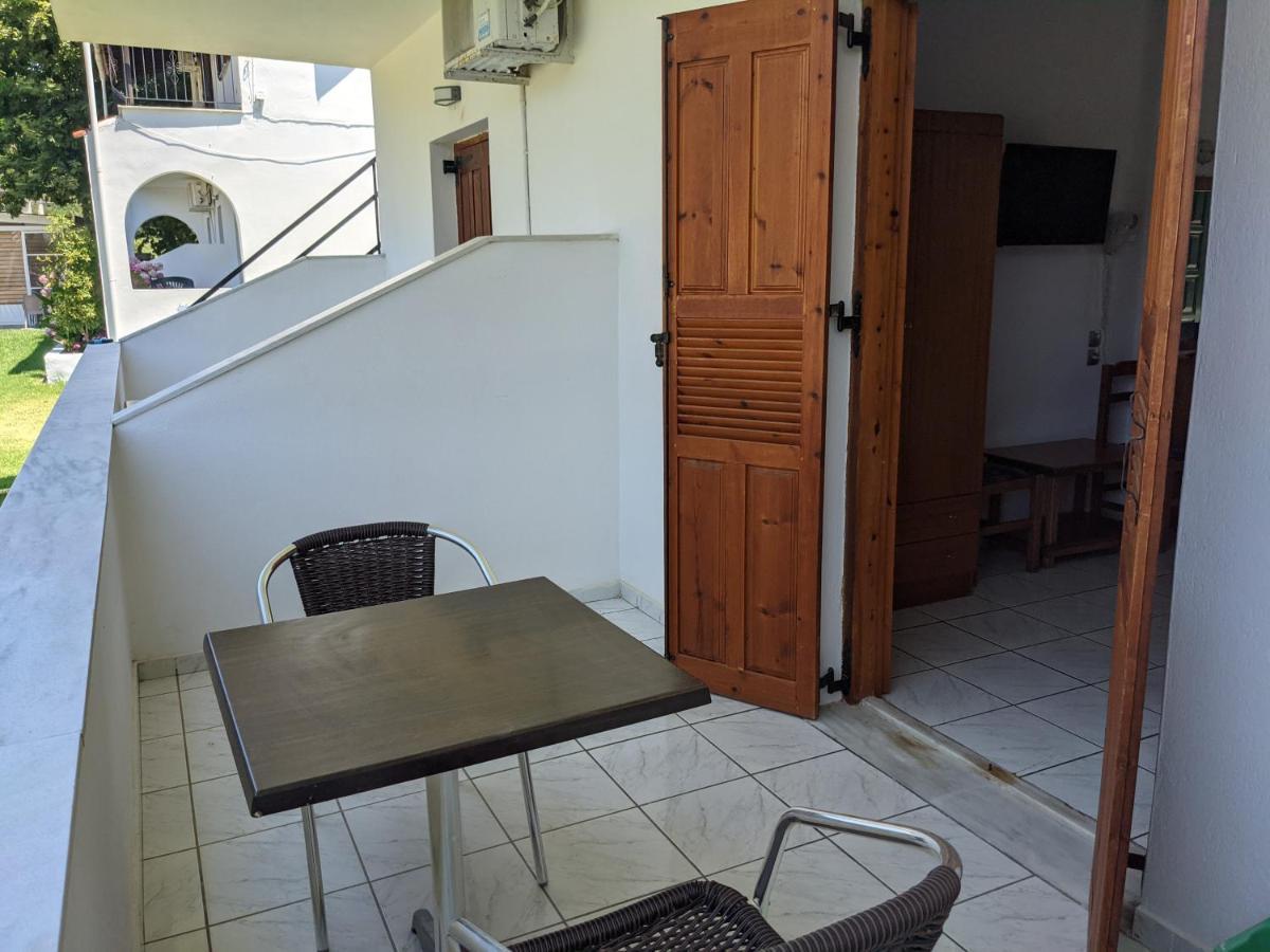 Dream House Apartment อายา ปารัสเกวี ภายนอก รูปภาพ